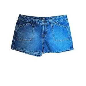 Vintage Y2K Medium-Wash Short Denim Shorts Size 7 100% Cotton